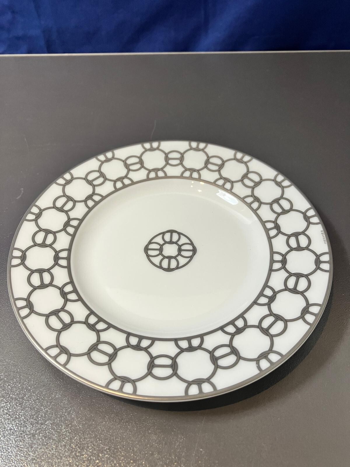 Picture 2 of 5