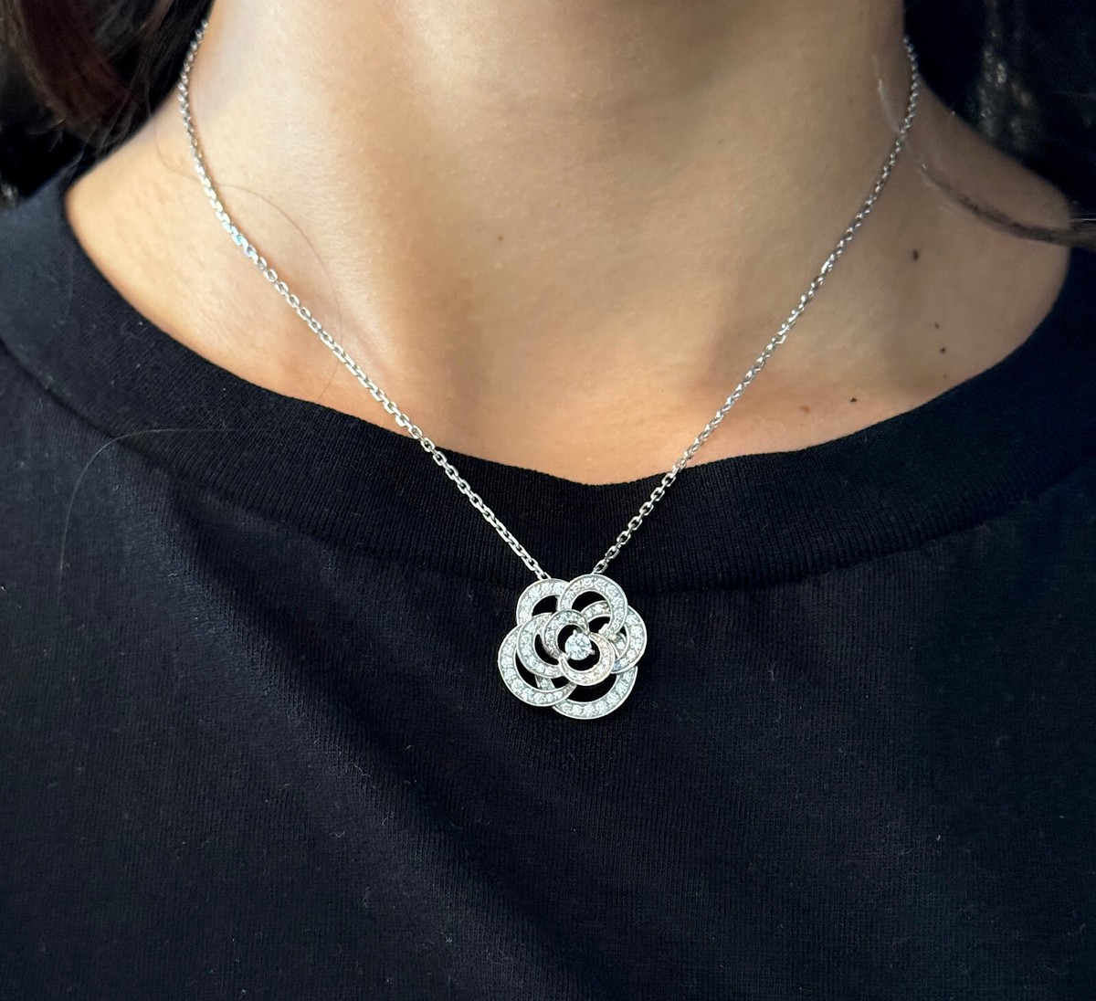 CHANEL Fil de Camélia Diamond Pendant CT Necklace 18K White