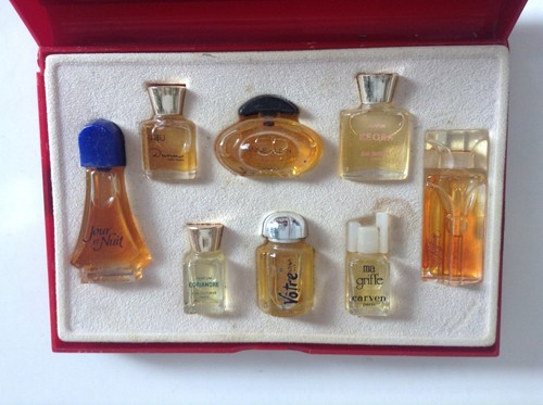 Set à Miroir Les meilleurs parfums de Paris Miniatures TBE - Picture 2 of 3