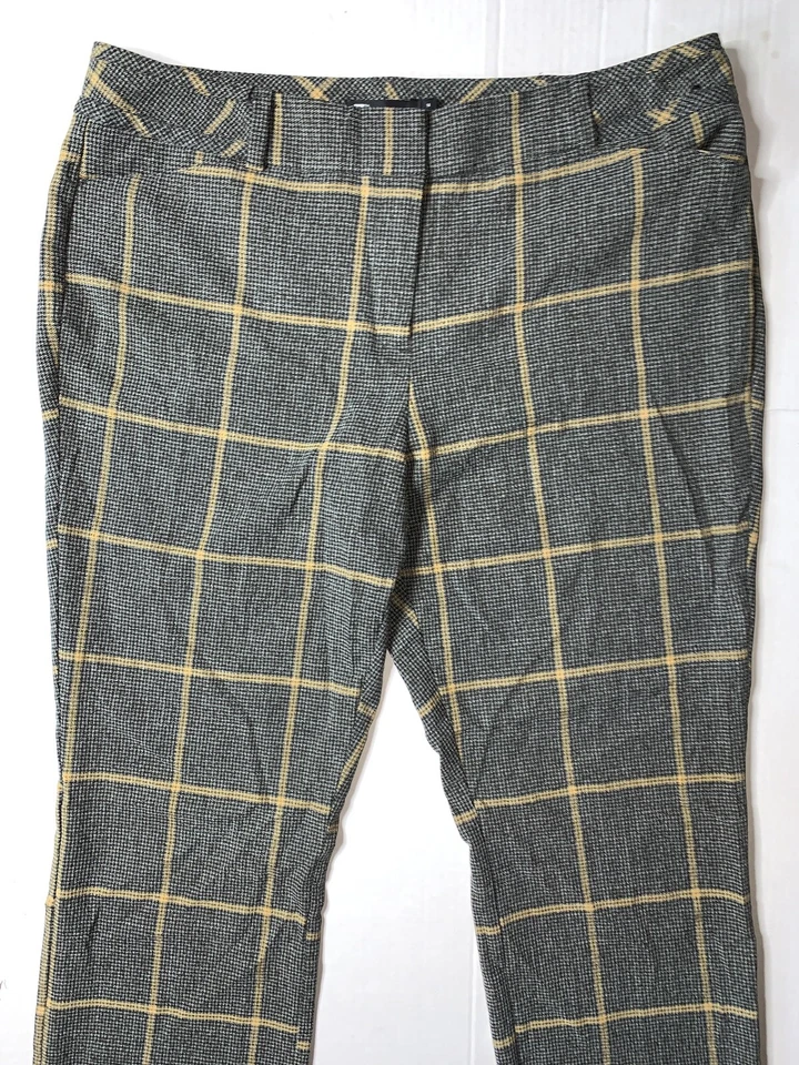 Usado- Calça social feminina New York & Co. 7th Ave quadriculada bootcut (tamanho 14) - Imagem 4 de 4