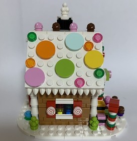 LEGO Gingerbread House 40139 Used