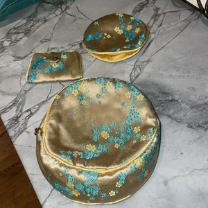 3 Piece Vintage Cosmetic Bags Gold Oriental with Blue flowers. Snap Zip Closure