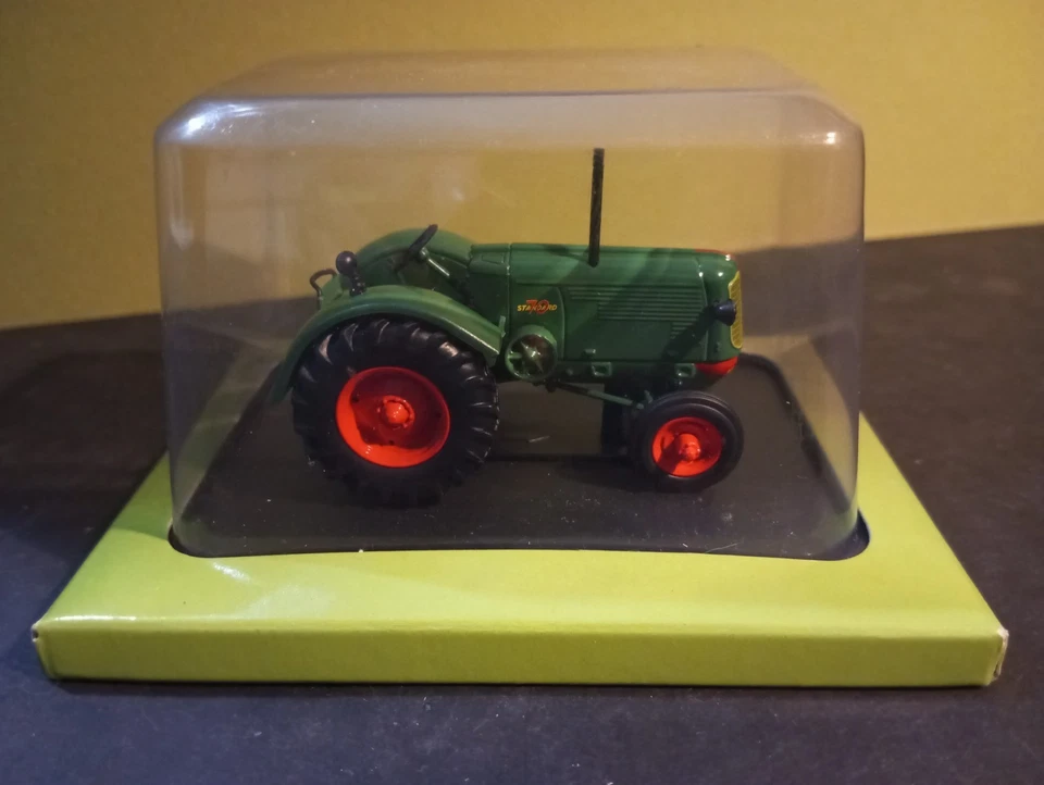 Modellino Die cast Trattore Hachette Oliver Standard 70 1947 1/43 (TAT03) - Immagine 3 di 3