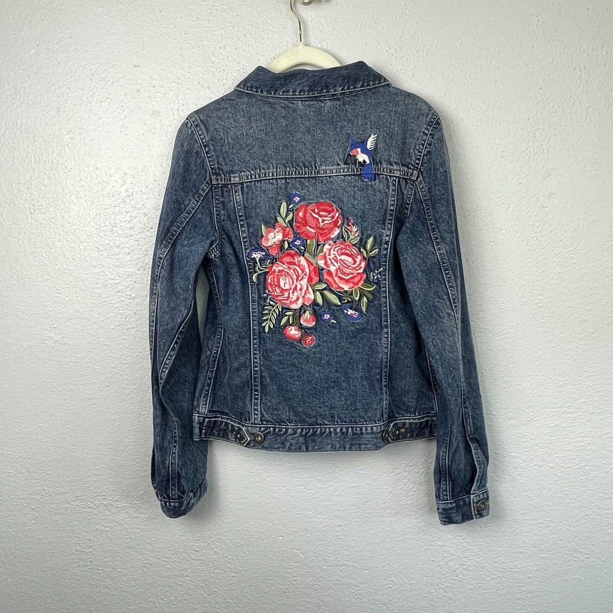 de la femme Women's Embroidered Floral Blue Denim Jean