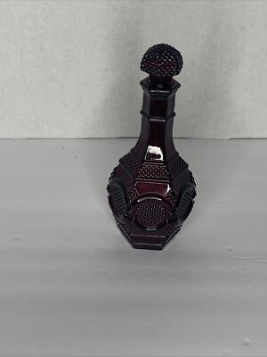 Ruby Red Wine Decanter AVON CAPE COD Wine CARAFE Glass 1876 Collection Bottle