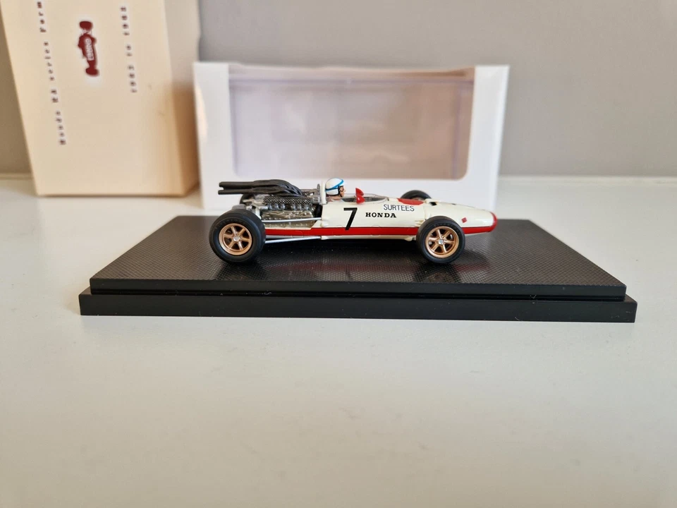 Ebbro 1/43 Honda RA273 J. Surtees - Gp tedesco 1967 - 44387 - Immagine 3 di 4