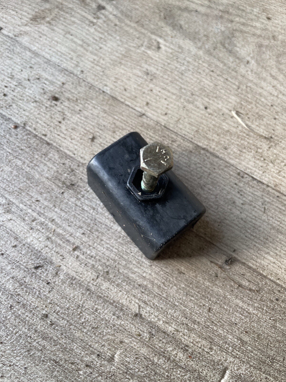 Cable Clamp From a MTD 46SPO, Petrol Lawn Mower, ThorX 35 Engine (87)