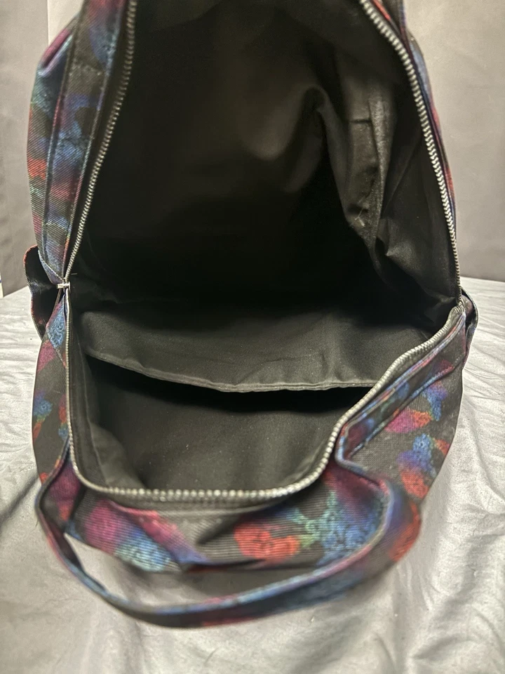 NO BOUNDARIES女式圆顶背包学校度假头骨印花 — 第 4/4 张图片