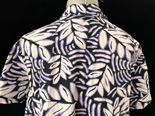 White Stag top size 2XL 20 short sleeve button up purple palm leaves pocket - Picture 4 of 5