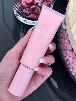 Kylie Jenner Skin Face Hydratant Moisturizer - 52ml (3317) K/1.  