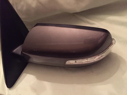 OEM 2011 2012 2013 14  KIA SORENTO Left Driver side Mirror "TITANIUM SILVER"  