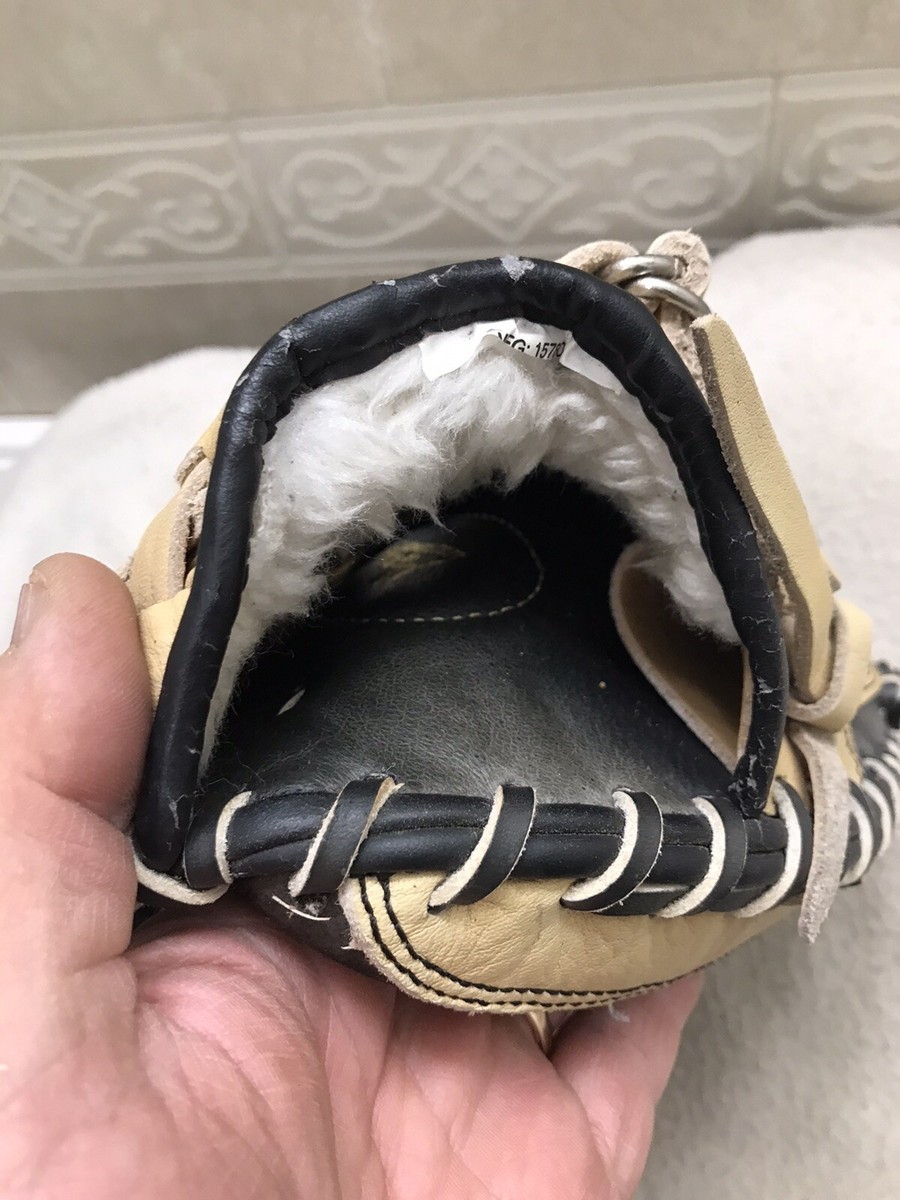 Mizuno GXC-105 31” Boys Barely Used Baseball Catchers Mitt Mizuno GXC-105 31” Boys Barely Used Baseball Catchers Mitt