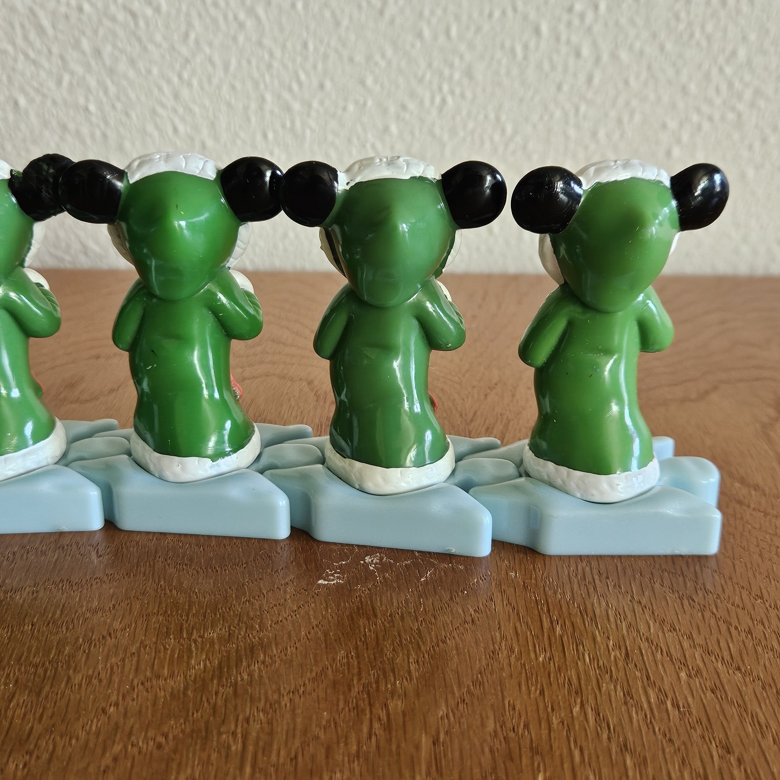 6pc Minnie Mouse McDonald's Toys Vintage Once Upon A Christmas Collectible 