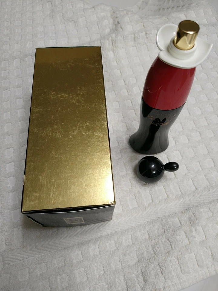 Moschino Cheap and Chic EDP 1,7 oz 50 ml Spray, De colección, Descontinuado. Foto 4 de 4