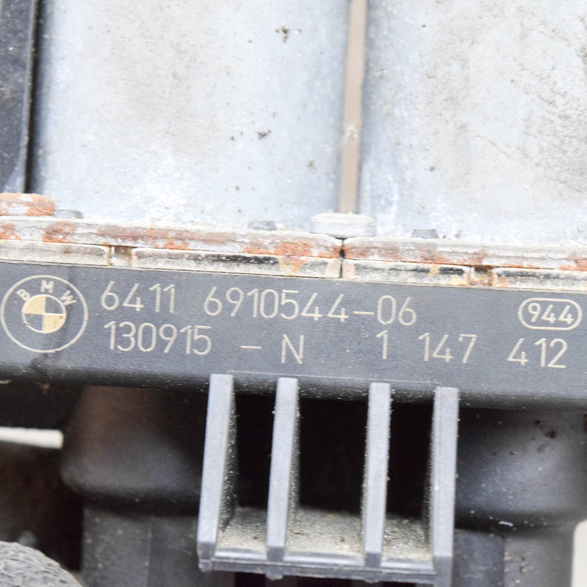 BMW X5 F15 xDrive 25d Water Heater Control Valve 6910544 2.0