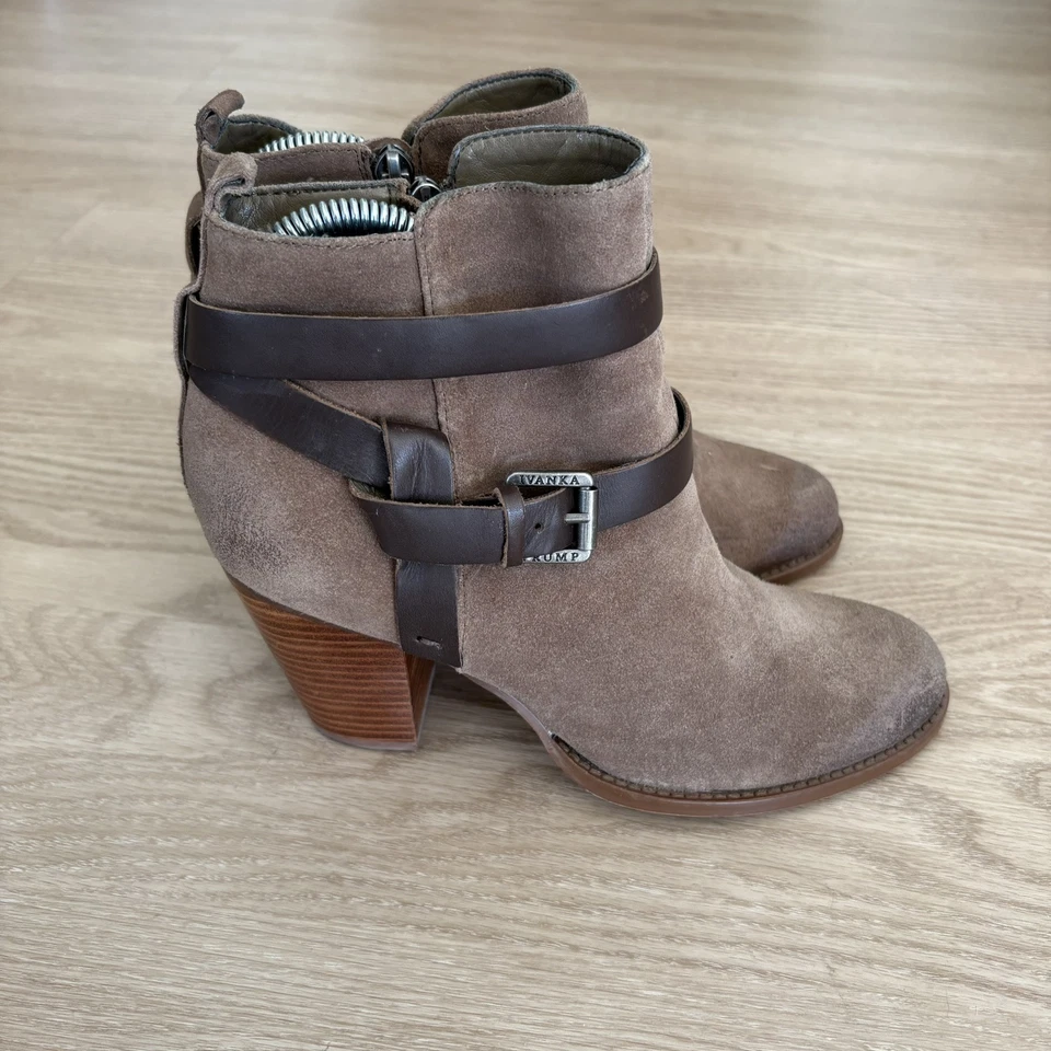 Botines Ivanka Trump para mujer de tacón ancho talla 8M marrón gamuza” Foto 3 de 4