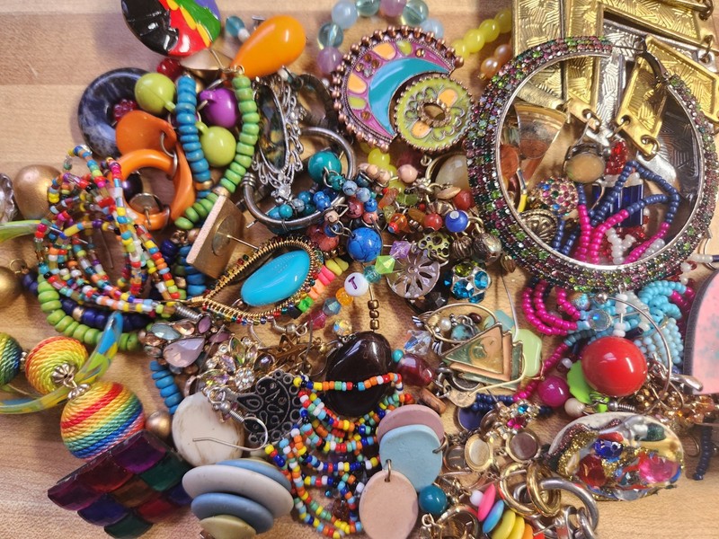 Rainbow Mismatched Earring Lot 318.2g 11.22oz Colorful Craft Jewelry Singles...