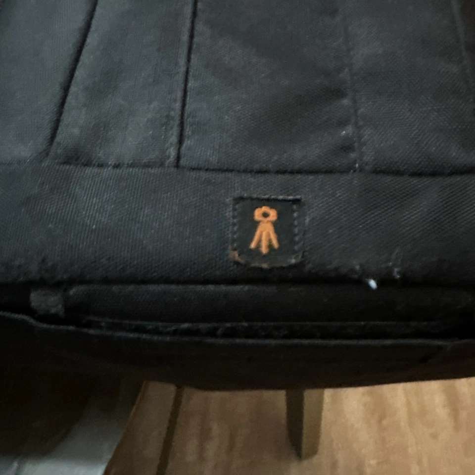 Lowepro Flipside 300 Padded DSLR Camera Backpack Original Version Black Modular - Image 3 of 4