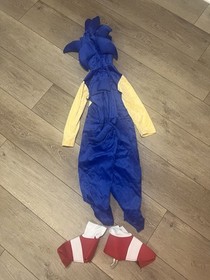 Sonic the Hedgehog Child Costume with Attached Tail and Mask and accessories