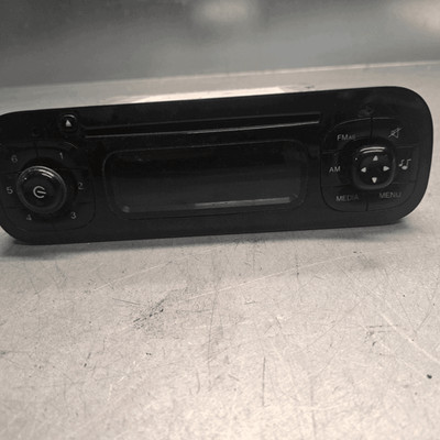 735634791 Autoradio FIAT PANDA VAN (33) 1.2 GPL 2 posti Ber 5p/b-g/1242cc