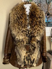 Genuine Lamb skin shearling, Brown, Real Fox Fur Trim, Perfect condition, S