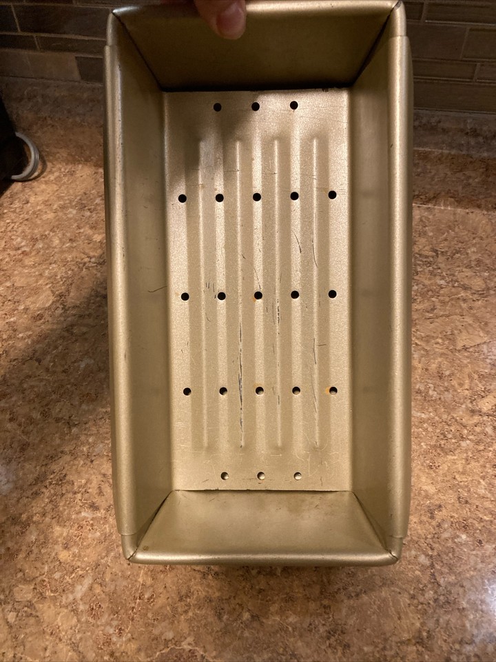 Williams Sonoma Goldtouch Metal Pro Nonstick Meatloaf Loaf Pan With Drip Pan eBay