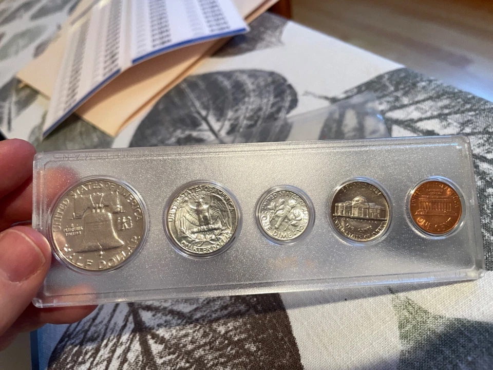 1963 P US Mint Set. In vintage case Whitman Case (#100734) - Image 3 of 4