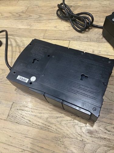 Cyber Power 685 AVR Computer Battery Power Back Up SURGE PROTECTOR (2) Total - 第 4/10 張圖片