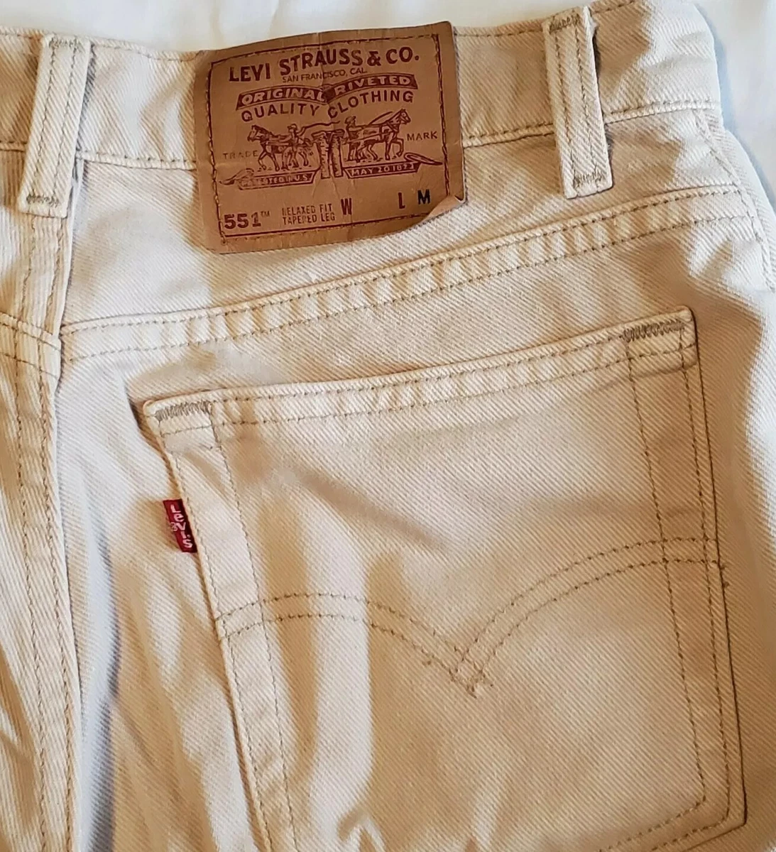 Levis on sale white jean
