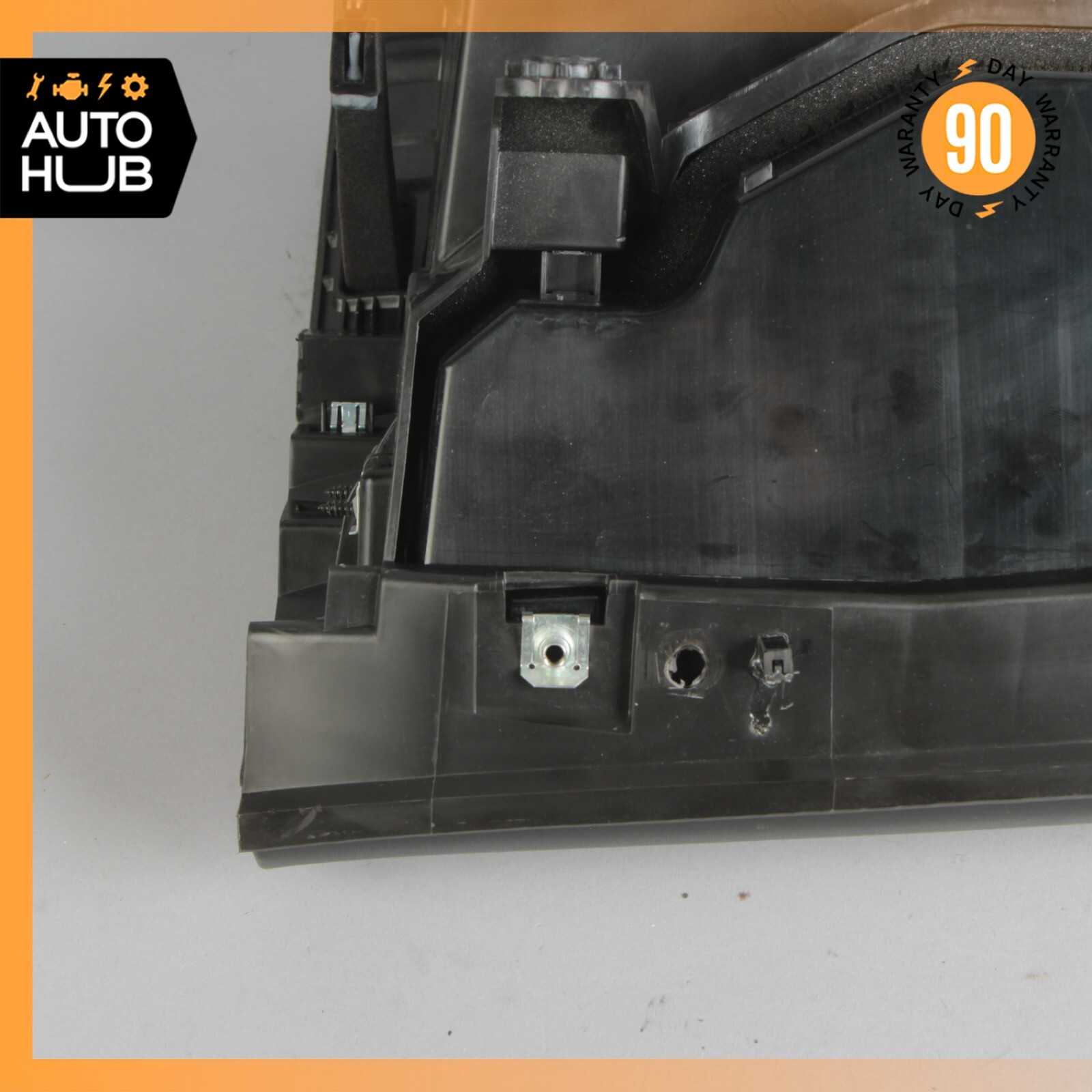 14-22 Maserati Ghibli M157 Dashboard Dash Glove Box Glovebox Black OEM 51k