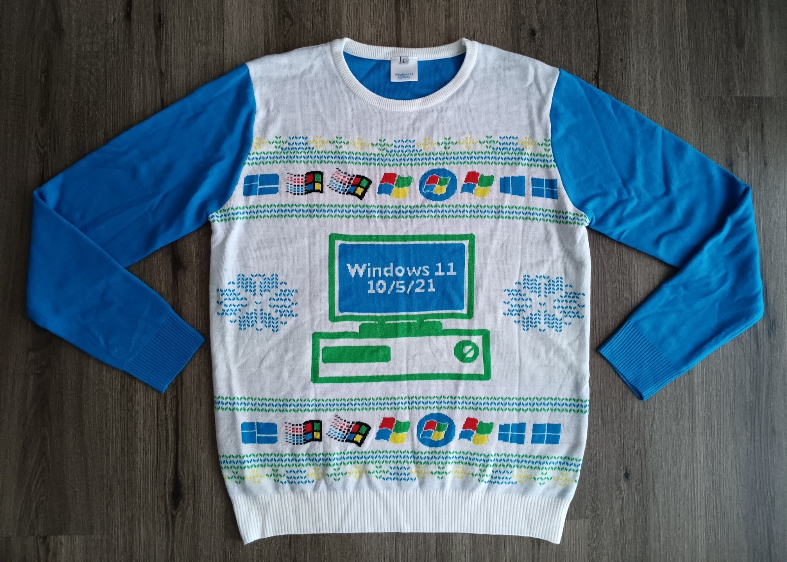 Microsoft Windows 11 Launch Date - Holiday Sweate… - image 1