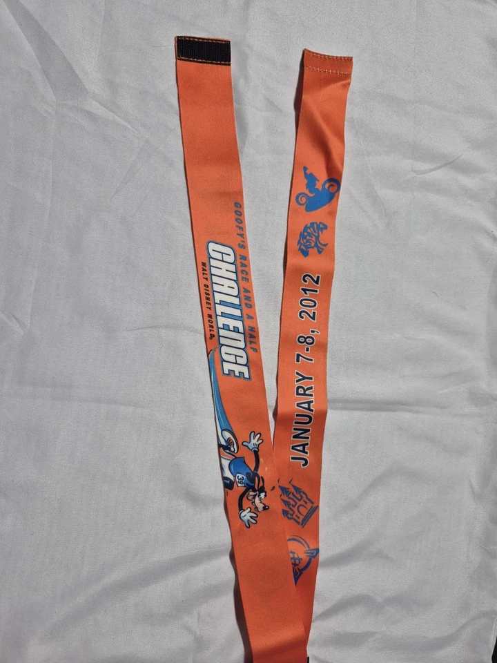 Medalla Goofy's Race and a Half Challenge 2012 y 2 carreras Foto 4 de 4