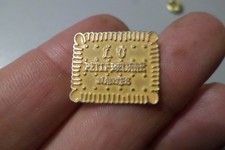 pin s brosche badge LU PETIT BEURRE DE NANTES