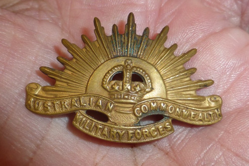 Australian Commonwealth Military Forces pin,Excellent Condition,WW1,Hat Badge