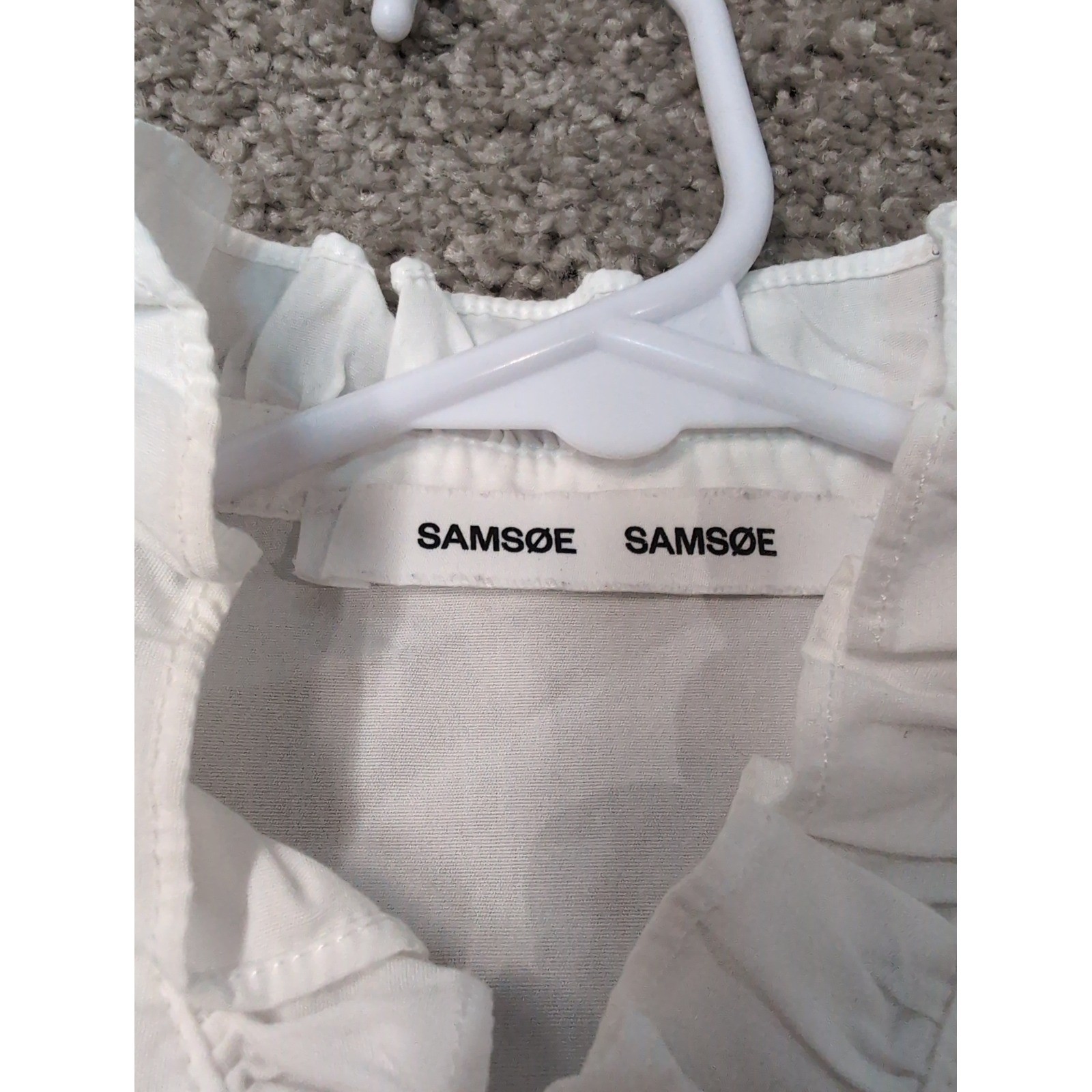 Samsøe Samsøe White Ruffle Collar Sleeveless Butt… - image 4