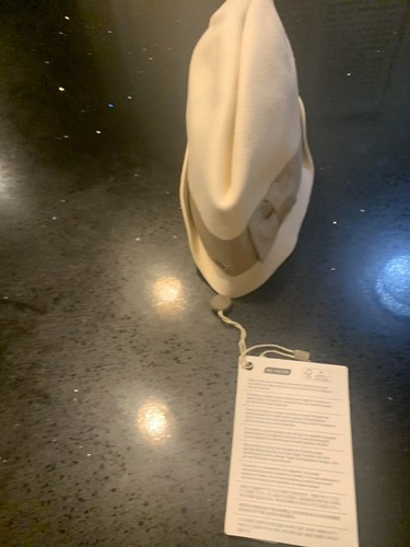DSQUARED FELT LIGHT CREAM COLOR HAT NWT SIZE MEDIUM - Picture 3 of 12