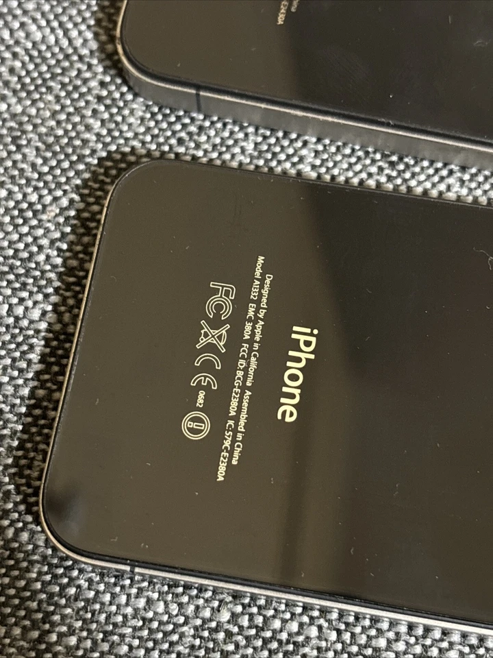 Lot Of Apple iPhone  A1533, A1387 White, A1387 Black, A1332 Black - Image 3 of 4