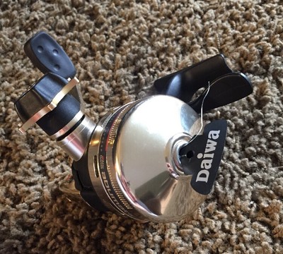 Moulinet Abu Garcia Abumatic 305 Fabriqué Au Japon - Presque Neuf, Exposé