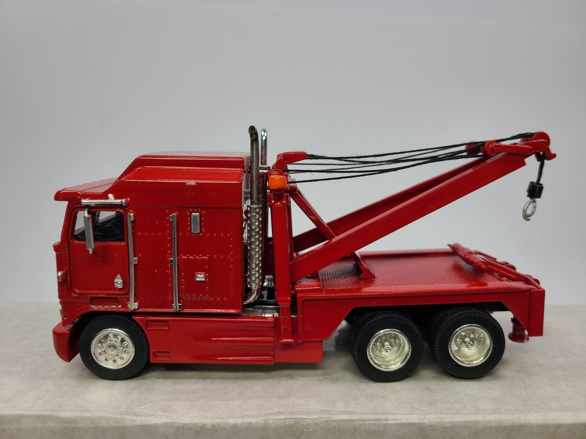 Kenworth K100 Holmes Wrecker - Red - ASAM Smith 1:48 Scale Model