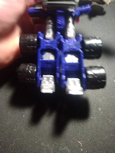 2002 Hasbro Transformers Armada Optimus Prime Incomplete Action Figure - Picture 6 of 9