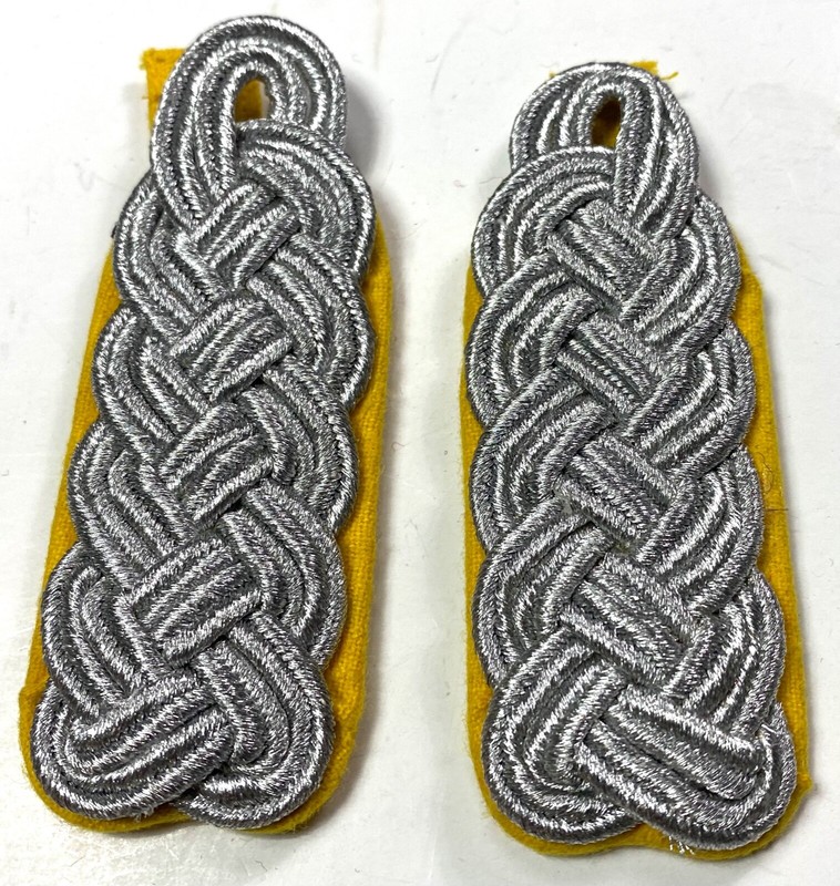 WWII GERMAN LUFTWAFFE PARATROOPER FJ SENIOR OFFICER TUNIC SHOULDER BOARDS-