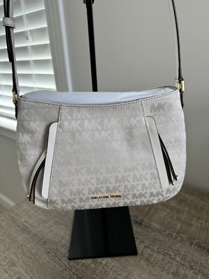 NWT Michael Kors Evie Medium Jacquard Messenger Crossbody Bag In Nat/Lt Cream