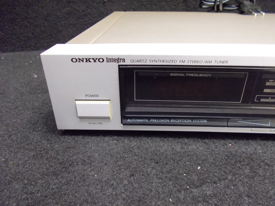 ONKYO T-4250, FM MW LW Quartz Synthesizer Stereo Tuner, silber. DEFEKT #IK-565 - Bild 2 von 4