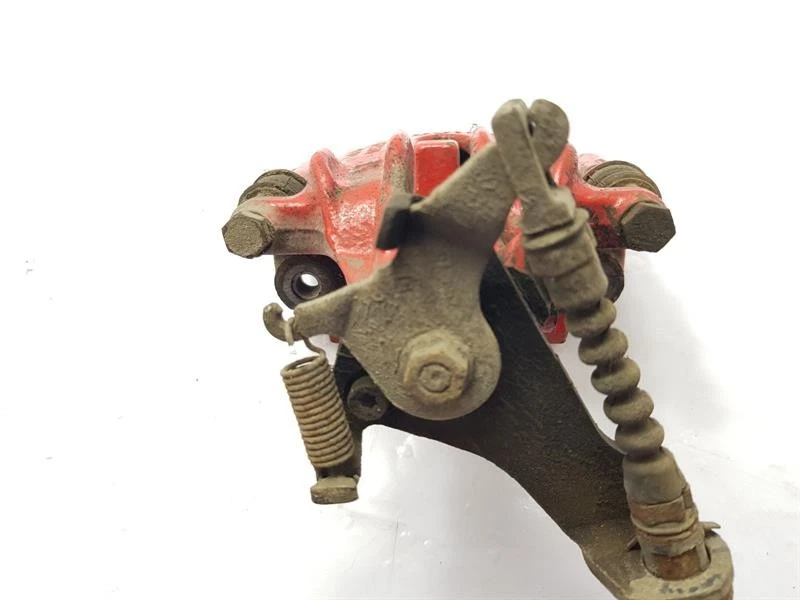 Ford Fiesta 2016 pinza de freno trasera lado izquierdo del pasajero 1,6 gasolina JTJB  Foto 3 de 4