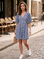 Sézane Melinda Dress Peonies Bleu Size 36 US 4 Mini Blue White Floral Ruffle