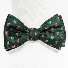 Daniel Cremieux Green Christmas Presents 100% Silk Self Tie Bow Tie Bowtie
