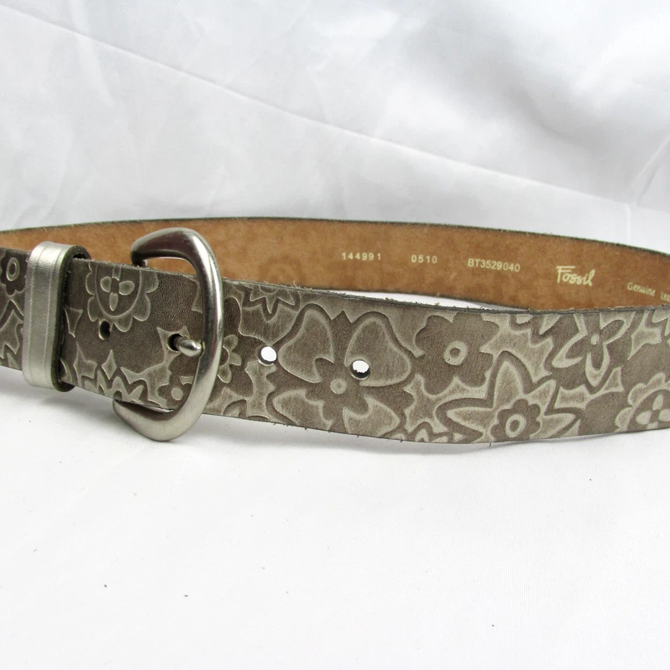 Cinturón de cuero Fossil talla S 36" plateado bronce cepillado con diseño de flores en relieve Foto 2 de 4