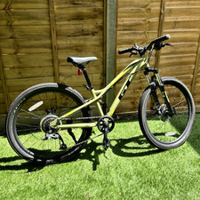 GT Stomper Ace, 24 inch wheels, including bike stand and helmet