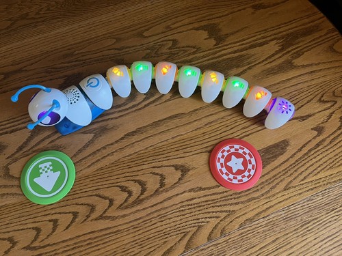 Fisher Price Think and Learn Code A Säule Raupe Spielzeug 8 Segmente. SÜSSES SPIELZEUG!