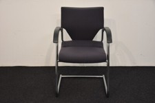 Wilkhahn Freischwinger, Stoffbezug anthrazit, Armlehne schwarz, Gestell chrom, g